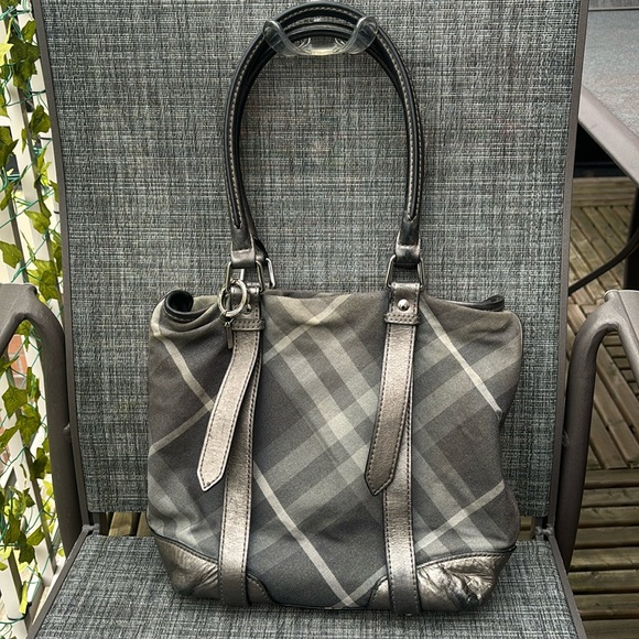 Burberry Authentic Smoked Check Pattern Tote - Picture 2 of 12
